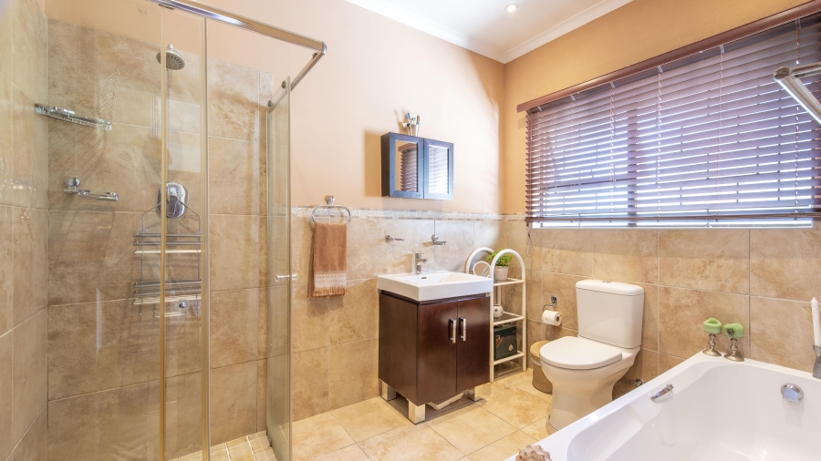 4 Bedroom Property for Sale in Lyndoch Western Cape